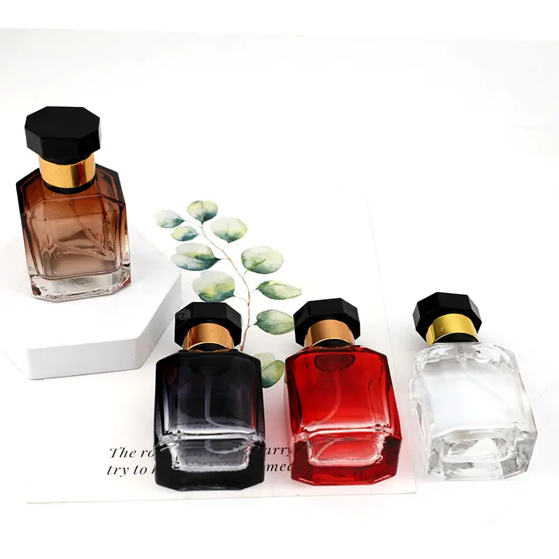 Botella de perfume de bayoneta 30ml vidrio de color cuadrado vacío 50ml botella de recarga botella de spray de prensa