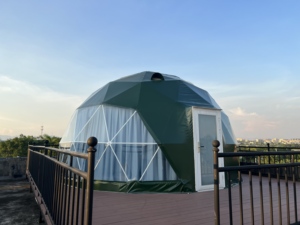 Dôme géodésique de glamping en PVC imperméable personnalisable, quatre saisons, durable, idéal pour les centres de camping et les hôtels en plein air - Product Image 5