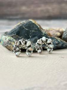 Pendientes de Plata de Ley Hechos a Mano con Caballo Salvaje y Magnesita, Joyería Artesanal Única para Mujer, Regalo - Product Image 4