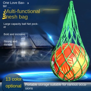 Sac de sport en nylon à cordon de serrage pour entraînement de football et soccer, avec compartiments pour accessoires de volleyball et de basketball, au design audacieux - Product Image 3