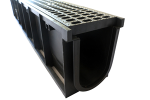 <span class=keywords><strong>Caniveau</strong></span> de drainage <span class=keywords><strong>extérieur</strong></span> en <span class=keywords><strong>PVC</strong></span> en forme de U avec couvercle en acier inoxydable - Product Image 4