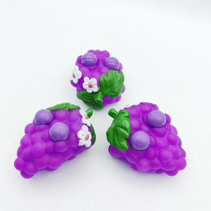 Juguetes Blandos de Frutas con Ojos Saltones, 12 Piezas por Caja, Divertidos Juguetes Sensoriales Antiestrés, Regalos para Fiestas de Cumpleaños - Product Image 3