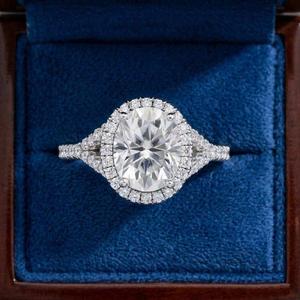 Elegante Anillo de Diamantes de Moissanita en Plata de Ley 925 para Aniversario de Bodas, Compromiso y Uso Diario - Product Image 5