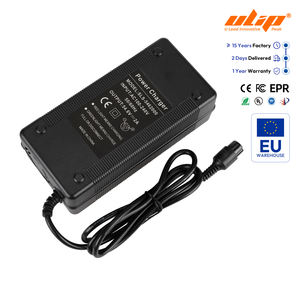 Chargeur de batterie au lithium 54,6 V 2 A avec connecteur GX16 3 broches et ventilateur de refroidissement - Adaptateur secteur prise EU pour trottinettes électriques - Product Image 1