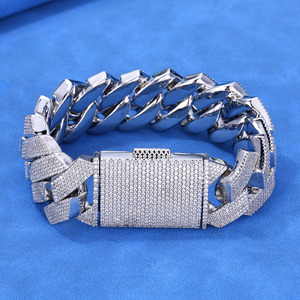 สร้อยข้อมือผู้ชายแบบคิวบันประดับเพชรซิร์คอนหกแถวทรงข้าวหลามตัด สไตล์ฮิปฮอป แฟชั่นเครื่องประดับอินเทรนด์  รับสั่งทำตามแบบ  แบรนด์ Tanjing - Product Image 1
