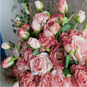 Ramo de Rosas Artificiales de 3 Cabezas con Bordes Quemados, Flores de Seda de Alta Simulación para Decoración de Bodas y Hogar, Arreglo Floral Seco - Product Image 3