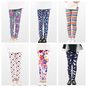 <span class=keywords><strong>Leggings</strong></span> Corti Elasticizzati in Poliestere per Ragazze, Stampa Floreale/<span class=keywords><strong>a</strong></span> <span class=keywords><strong>Righe</strong></span>, Quattro Stagioni, per Commercio Transfrontaliero - Product Image 3