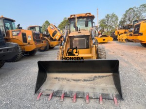 Roulement de moteur, pompe, suspension pneumatique, siège pour chargeuse-pelleteuse 420F, capacité 5,8T, stock Japon, livraison rapide - Product Image 4