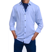 Chemise décontractée pour homme coupe oversize avec épaules tombantes et manches longues pour un style streetwear contemporain et un look superposé