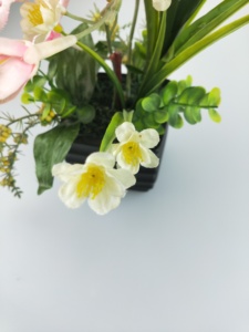 Arrangement d'herbe en plastique de fleur décorative d'art de prix compétitif d'usine chinoise dans un pot d'argile noire pour la décoration intérieure - Product Image 5