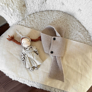 Nouvelle écharpe coréenne pour enfants, automne et hiver, écharpe polyvalente pour garçon et fille, écharpe pour bébé, bouton, version coréenne, écharpe croisée à enfiler - Product Image 6