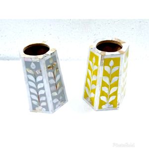 Boîte à chocolat artisanale en nacre incrustée, sculptée à la main, en matériau organique, artisanat vintage, toucher réel, cadeaux du Ramadan et de l'Aïd, Émirats arabes unis - Product Image 5