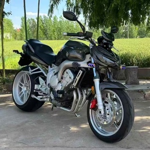 Yamaha War God <span class=keywords><strong>FZ600</strong></span> - Moto personnalisée avec injection électronique de carburant, moteur quatre cylindres en ligne refroidi par eau - Product Image 1