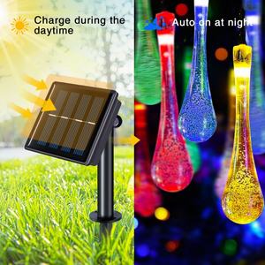 Guirnalda de Luces Solares LED para Exteriores, 6.5m, 30 LED, Luces de Navidad para Jardín, Luces de Hadas Impermeables con Forma de Gota de Lluvia - Product Image 2