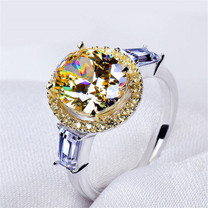 Anello alla Moda Hip Hop con Zirconi per Bambini, Anello Religioso con Gemma e Tecnologia di Incastonatura a Griffe, in Ottone Placcato - Product Image 2