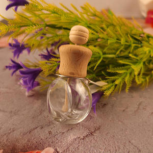 Flacon diffuseur de parfum pour voiture, motif dessin animé, en verre avec bouchon à vis, couleur personnalisée, capacité 10 ml, MOQ 100 pièces, impression par transfert thermique - Product Image 3