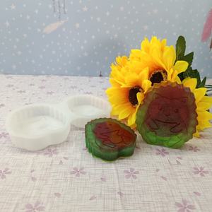 Moldes de fundición de resina hechos a mano para DIY estilo Ins adornos decorativos Santa silicona herramientas de escritorio molde pastel herramientas - Product Image 3