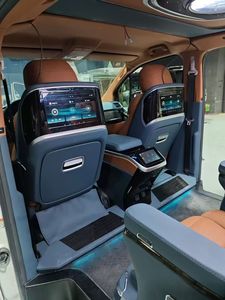 Tavolino Posteriore per Sedile Co-Pilota Vito con Schermo LCD, Kit Accessori Interni di Lusso in ABS e Alluminio, Vendita all'Ingrosso, Classe di Lusso Entry-Level - Product Image 2
