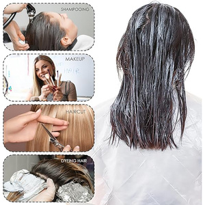 Peignoir de coiffure jetable en plastique PE imperméable pour la coupe, la permanente, la teinture, l'application d'huile et les soins en salon - Product Image 6