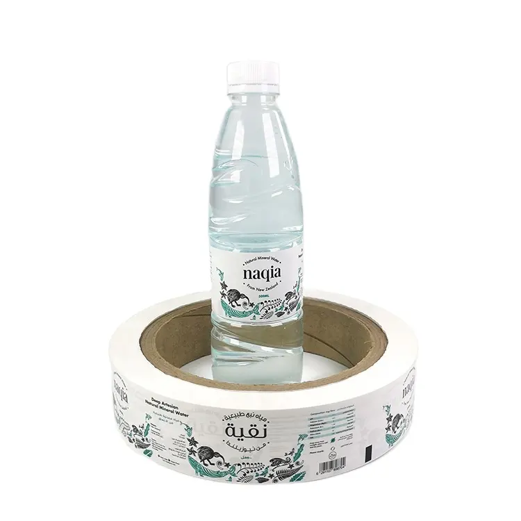 Etiquetas profesionales fabricante de pegamento caliente etiqueta BOPP por rollo adhesivo impermeable etiqueta para botella de agua