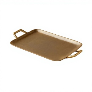 Plateau de service alimentaire de luxe au design moderne avec poignées, fournitures pour hôtels et restaurants, plateaux en métal personnalisables, respectueux de l'environnement, couleur or - Product Image 1