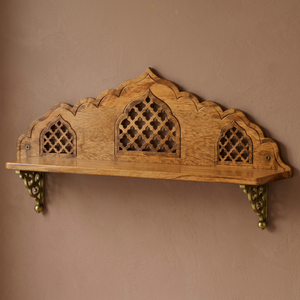 Étagère murale simple en bois de manguier artisanal traditionnel de Jaipur, style Jharokha, avec supports en laiton, fonctions de rangement, vente en gros - Product Image 3