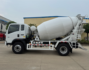 Camion malaxeur à béton SINOTRUK HOWO de 5 mètres cubes à haute capacité avec moteur haute puissance de 4L, couleur blanche - Product Image 4