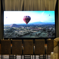 Écran LED d'intérieur P1.86, affichage vidéo intelligent à écran partagé, densité de pixels 688x344 pour la publicité, les scènes et les salles de conférence