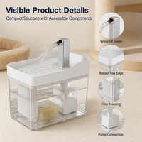 Réservoir transparent à corps géométrique permet aux propriétaires de vérifier le niveau d'eau et de stimuler le boisson des chats quotidiennement. Fontaine à eau pour animaux de compagnie.