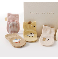 Chaussettes de sol antidérapantes confortables et élastiques pour bébé, avec oreilles mignonnes, en coton sans couture, sûres pour les nouveau-nés