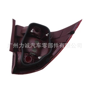 Feux arrière LED pour Ford Focus 09 berline, modèle 8M5913405BA et 8M5913404BA, directement de l'usine - Product Image 3