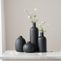 ARM LVG Wabi-Sabi Décoration d'intérieur rustique, design organique, ensemble de vases à fleurs en céramique de porcelaine noir mat, plusieurs tailles
