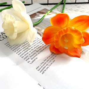 Narcisse artificiel en plastique de luxe, sensation premium, pour la décoration du salon et <span class=keywords><strong>les</strong></span> mariages - Product Image 6