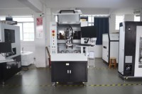 Machine d'empotage automatique de silicone et de colle LED de haute précision Distributeur de liquide unique en ligne Robot de distribution de colle à opération facile
