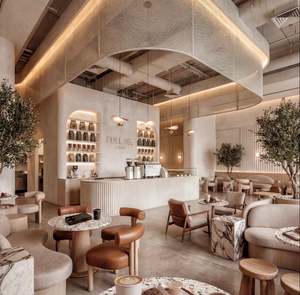 Diseño de Interiores de Cafetería de Lujo Estilo Wabi-Sabi |   Solución de Diseño para Cafetería Boutique con Madera Curvada, Microcemento y Detalles en Latón - Product Image 1