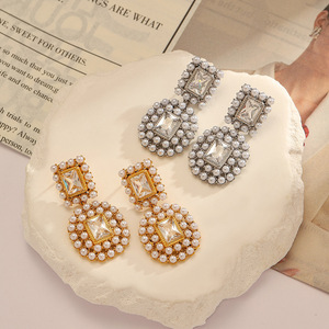 ต่างหูมุกทรงหยดน้ำ สีทองเหล็ก ดีไซน์เรขาคณิต ประดับขอบเพชร สำหรับงานปาร์ตี้ เครื่องประดับสำหรับผู้หญิง - Product Image 3