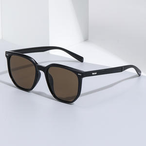 Lunettes de soleil carrées Gm pour femmes C1-2 54-20-146, protection polarisée Uv400, lentilles noires en métal TAC - Product Image 3