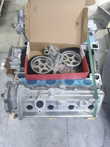เครื่องยนต์เบนซินคุณภาพสูง 4.7 ลิตร V8 2UZ 2UZ-FE แบบประกอบสำเร็จสำหรับ Toyota Land Cruiser 100 200 Tundra Sequoia 4Runner - Product Image 3