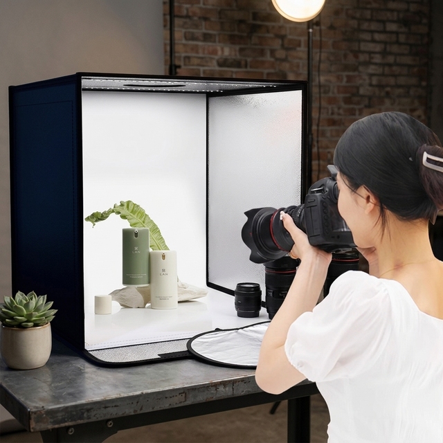 60cm LED Photo Studio LightBox with Adjustable Brightness and 5 Color Nylon Background Plug Powered