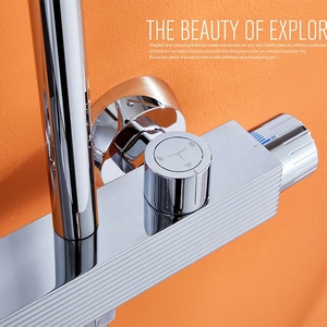 Design simple, pommeau de <span class=keywords><strong>douche</strong></span> moderne et ensemble de <span class=keywords><strong>douche</strong></span>, kits de rail de colonne montante de <span class=keywords><strong>douche</strong></span> carrée en acier inoxydable noir - Product Image 3