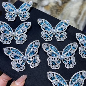 Broche de Flores de Hiedra Blanco de Moda Invernal, Nuevo Diseño de Mariposa Azul de Hao Shi, Muchas Agujas de Cáñamo para el Cuello - Product Image 2