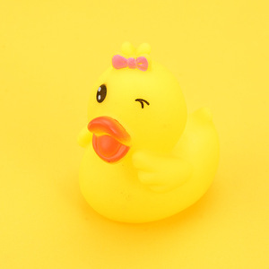 Juguete de baño de pato de dibujos animados pinchable, juguete colorido de vinilo para nadar, juego de agua, juguete de plástico para bebé para niños - Product Image 4