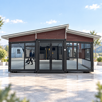 Module de conteneur de transport compact, maison préfabriquée en acier à haute utilisation de l'espace, cabane de glamping