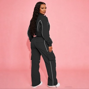 Nouvel ensemble décontracté printemps deux pièces avec veste courte, cardigan et pantalon cargo à jambe droite pour <span class=keywords><strong>femme</strong></span> - Product Image 3