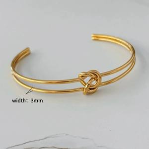 Cliclimoda Trendy paslanmaz çelik bilezik açık manşet bileklik seti kadınlar için ayarlanabilir altın kaplama bileklik su geçirmez takı - Product Image 6