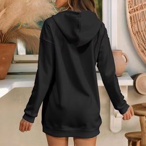 Robe à capuche oversize pour femme en tricot respirant avec logo personnalisé, impression par transfert thermique, tissu épais - Product Image 2