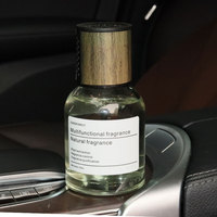 Accessoires de voiture de parfum personnalisés bouteille de luxe longue durée de 120ml diffuseur de voiture en bois suspendu parfum désodorisant bouteille suspendue