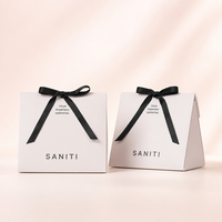 Boîte cadeau pliable triangulaire, emballage plat en une seule pièce avec poignée, logo personnalisé, écologique, pour bonbons, desserts, pâtisseries, directement de l'usine