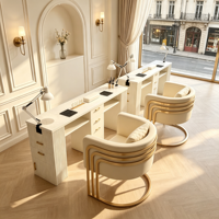 Ensemble de table de manucure avec plateau en marbre et tiroirs, poste de travail moderne pour salon de beauté avec chaise de manucure rembourrée en crème assortie