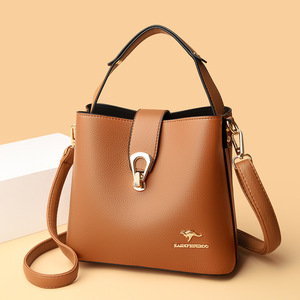 Bolso de mano y hombro para mujer con asa de rejilla, liso, elegante, de verano, con solapa y cierre de broche, estilo casual cruzado - Product Image 1